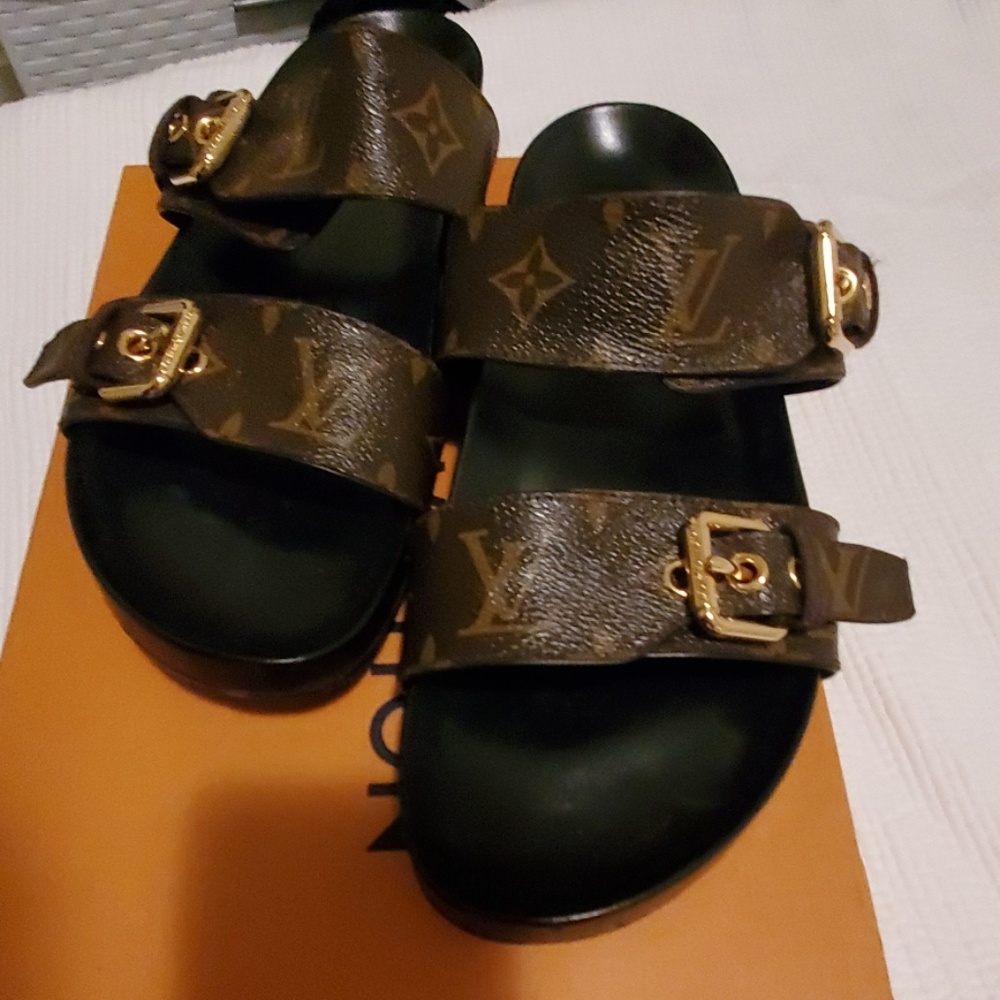 AUTHENTIC Louis Vuitton Bom Dia Mule